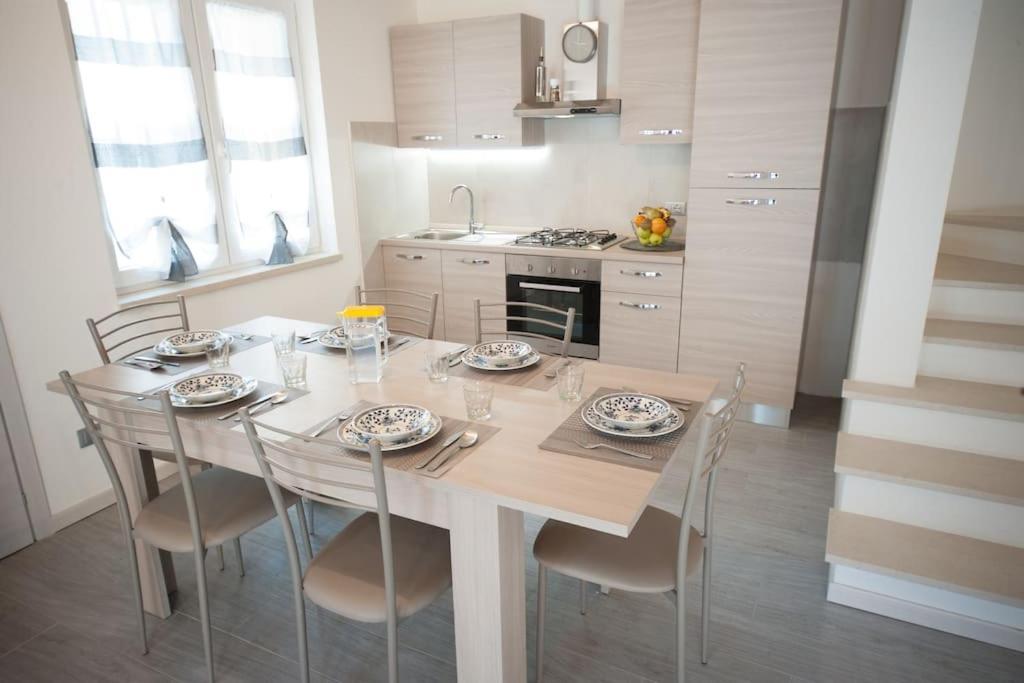 Apartamento Casa Gemma - Big Family House With Free Parking San Giovanni Lupatoto Exterior foto
