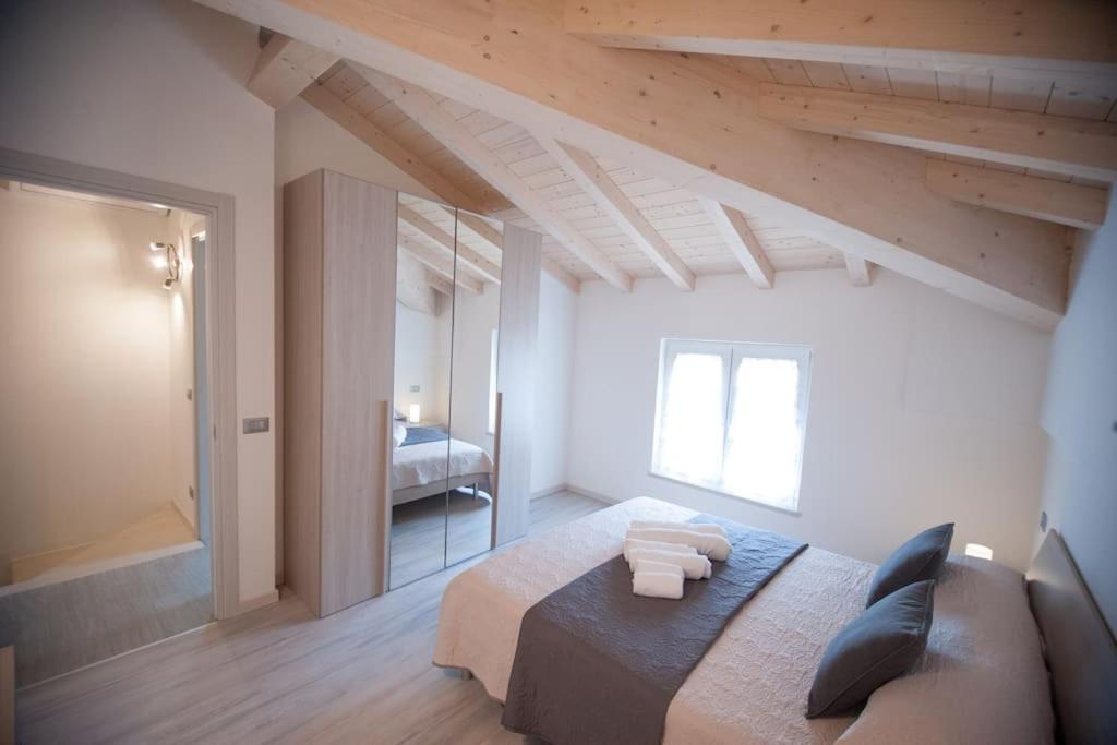 Apartamento Casa Gemma - Big Family House With Free Parking San Giovanni Lupatoto Exterior foto
