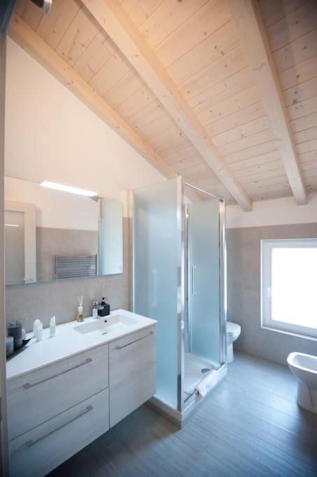 Apartamento Casa Gemma - Big Family House With Free Parking San Giovanni Lupatoto Exterior foto