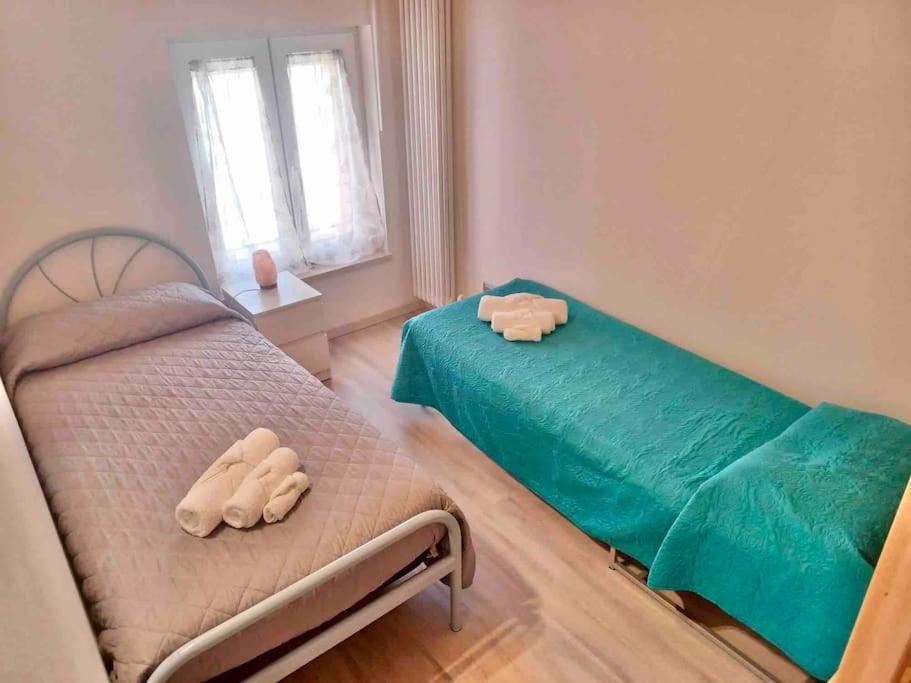 Apartamento Casa Gemma - Big Family House With Free Parking San Giovanni Lupatoto Exterior foto