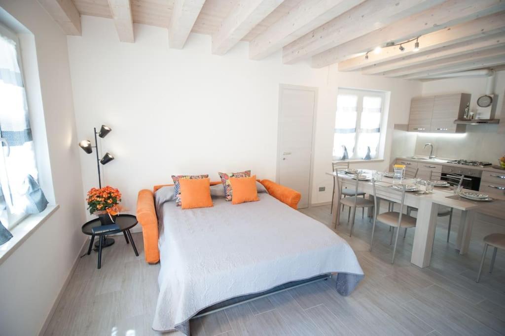 Apartamento Casa Gemma - Big Family House With Free Parking San Giovanni Lupatoto Exterior foto