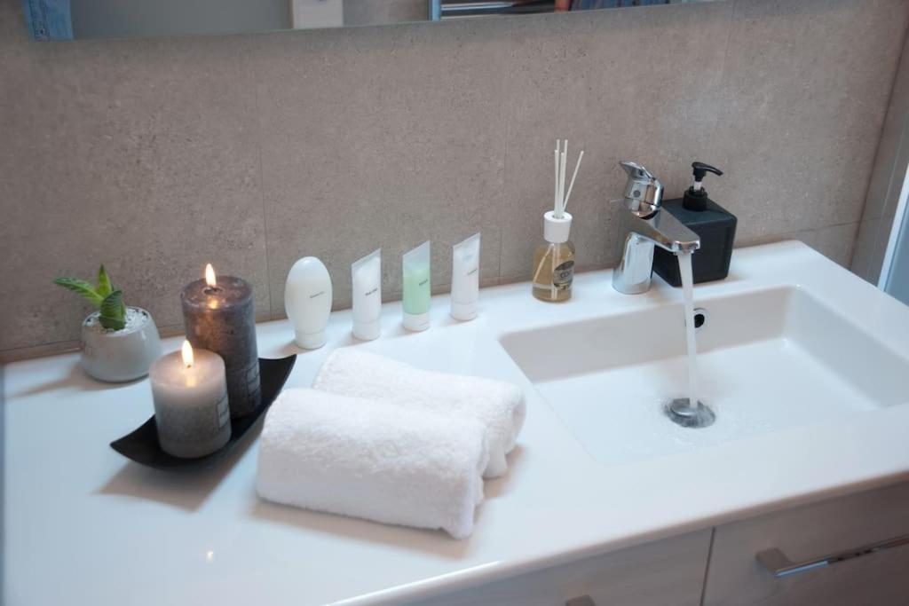 Apartamento Casa Gemma - Big Family House With Free Parking San Giovanni Lupatoto Exterior foto